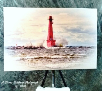 LighthouseWaveVignette